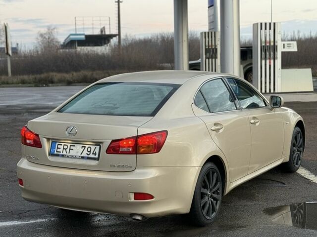 Бежевый Лексус ИС, объемом двигателя 2.2 л и пробегом 280 тыс. км за 4700 $, фото 3 на Automoto.ua