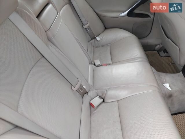 Бежевий Лексус ІС, об'ємом двигуна 2.23 л та пробігом 280 тис. км за 4500 $, фото 8 на Automoto.ua
