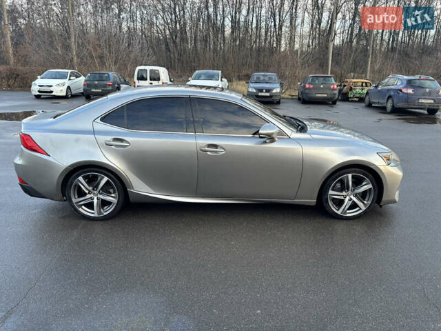Бежевый Лексус ИС, объемом двигателя 2 л и пробегом 159 тыс. км за 19999 $, фото 3 на Automoto.ua