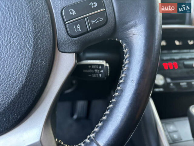 Бежевый Лексус ИС, объемом двигателя 2 л и пробегом 159 тыс. км за 19999 $, фото 16 на Automoto.ua