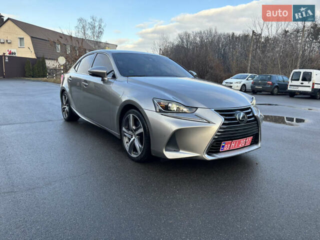 Бежевый Лексус ИС, объемом двигателя 2 л и пробегом 159 тыс. км за 19999 $, фото 2 на Automoto.ua