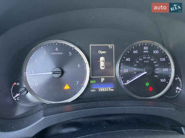 Бежевый Лексус ИС, объемом двигателя 2 л и пробегом 159 тыс. км за 19999 $, фото 14 на Automoto.ua
