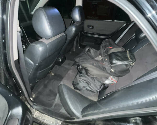 Черный Лексус ИС, объемом двигателя 2 л и пробегом 237 тыс. км за 5500 $, фото 5 на Automoto.ua