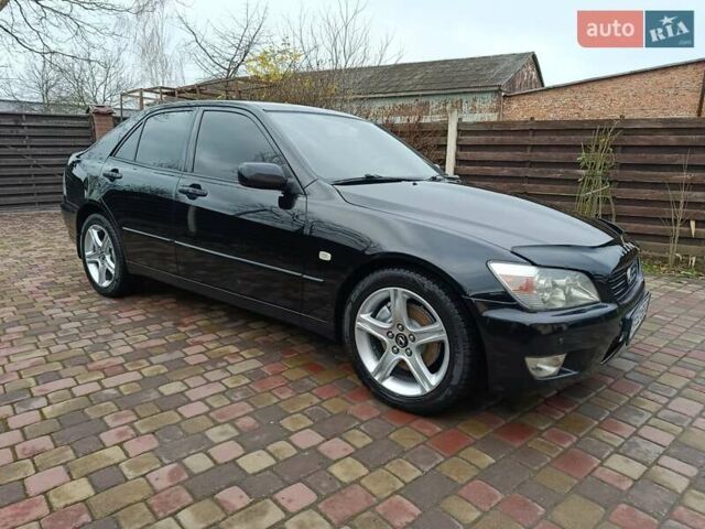 Чорний Лексус ІС, об'ємом двигуна 1.99 л та пробігом 203 тис. км за 4999 $, фото 5 на Automoto.ua