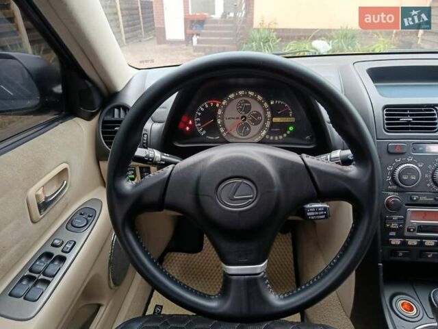 Чорний Лексус ІС, об'ємом двигуна 1.99 л та пробігом 203 тис. км за 4999 $, фото 39 на Automoto.ua