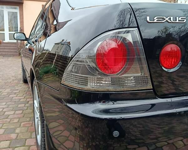 Чорний Лексус ІС, об'ємом двигуна 1.99 л та пробігом 203 тис. км за 4999 $, фото 11 на Automoto.ua