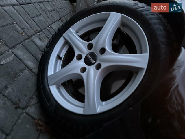 Чорний Лексус ІС, об'ємом двигуна 2 л та пробігом 191 тис. км за 5300 $, фото 20 на Automoto.ua