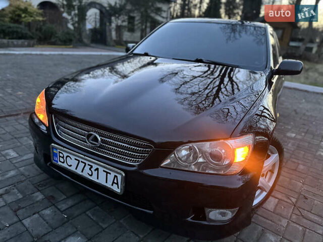 Чорний Лексус ІС, об'ємом двигуна 2 л та пробігом 191 тис. км за 5300 $, фото 11 на Automoto.ua