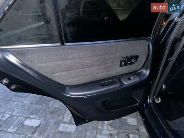 Чорний Лексус ІС, об'ємом двигуна 2 л та пробігом 191 тис. км за 5300 $, фото 23 на Automoto.ua