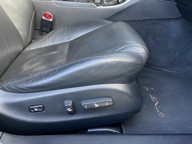 Чорний Лексус ІС, об'ємом двигуна 2.2 л та пробігом 256 тис. км за 8200 $, фото 6 на Automoto.ua