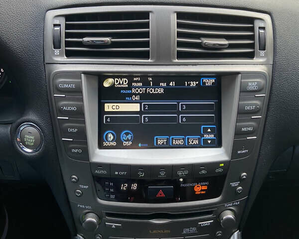 Чорний Лексус ІС, об'ємом двигуна 2.23 л та пробігом 256 тис. км за 8200 $, фото 7 на Automoto.ua