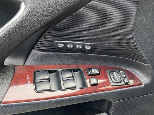 Чорний Лексус ІС, об'ємом двигуна 2.2 л та пробігом 256 тис. км за 8200 $, фото 5 на Automoto.ua