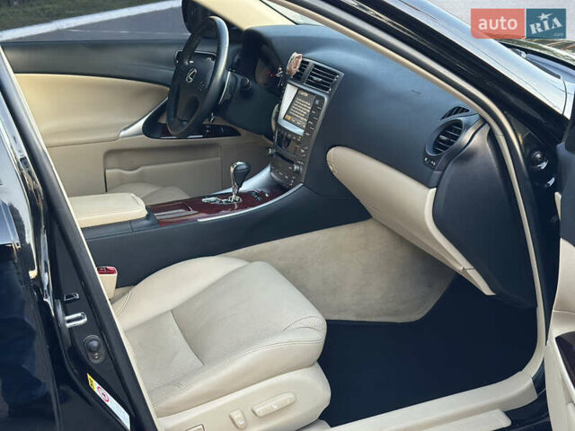 Чорний Лексус ІС, об'ємом двигуна 2.5 л та пробігом 207 тис. км за 9350 $, фото 40 на Automoto.ua