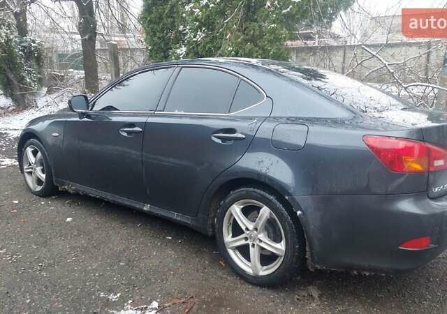Чорний Лексус ІС, об'ємом двигуна 2.23 л та пробігом 317 тис. км за 6500 $, фото 3 на Automoto.ua