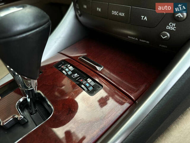 Черный Лексус ИС, объемом двигателя 2.5 л и пробегом 256 тыс. км за 8600 $, фото 23 на Automoto.ua