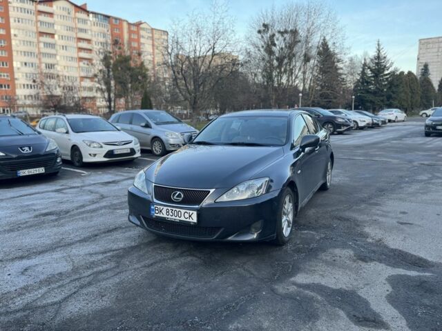 Черный Лексус ИС, объемом двигателя 2.2 л и пробегом 336 тыс. км за 6900 $, фото 10 на Automoto.ua