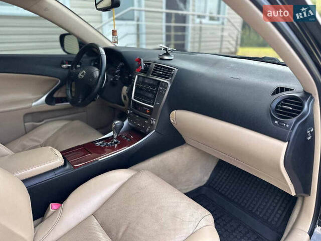 Черный Лексус ИС, объемом двигателя 2.5 л и пробегом 256 тыс. км за 8600 $, фото 21 на Automoto.ua