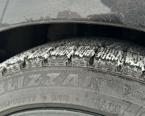 Черный Лексус ИС, объемом двигателя 2.5 л и пробегом 205 тыс. км за 8700 $, фото 13 на Automoto.ua