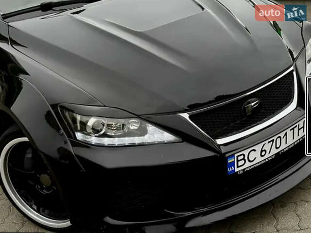Черный Лексус ИС, объемом двигателя 3 л и пробегом 220 тыс. км за 6100 $, фото 1 на Automoto.ua