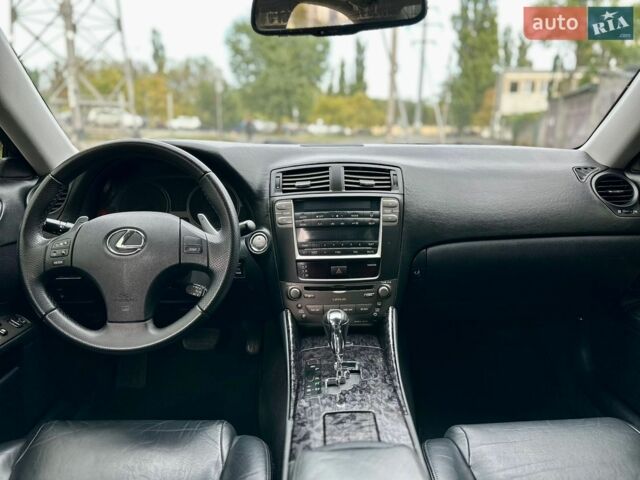 Чорний Лексус ІС, об'ємом двигуна 2.5 л та пробігом 169 тис. км за 7000 $, фото 15 на Automoto.ua