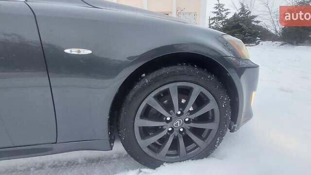 Чорний Лексус ІС, об'ємом двигуна 2.23 л та пробігом 317 тис. км за 6500 $, фото 17 на Automoto.ua