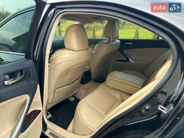 Черный Лексус ИС, объемом двигателя 2.5 л и пробегом 256 тыс. км за 8600 $, фото 19 на Automoto.ua