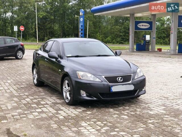 Чорний Лексус ІС, об'ємом двигуна 2.23 л та пробігом 317 тис. км за 6500 $, фото 1 на Automoto.ua