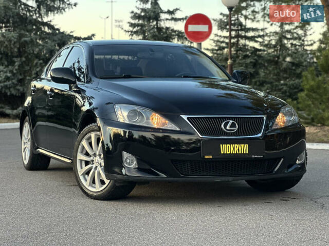 Чорний Лексус ІС, об'ємом двигуна 2.5 л та пробігом 207 тис. км за 9350 $, фото 6 на Automoto.ua