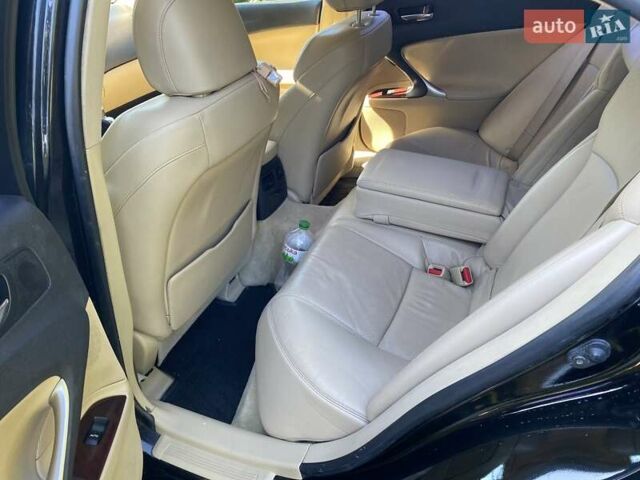 Чорний Лексус ІС, об'ємом двигуна 2.5 л та пробігом 227 тис. км за 7800 $, фото 12 на Automoto.ua