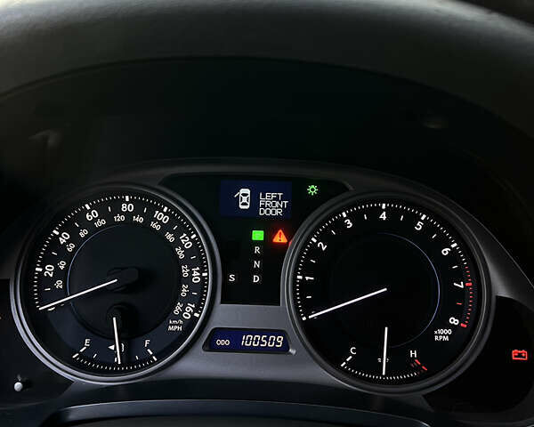 Лексус ІС 2006 у Изюме на Automoto.ua Чорний Лексус ІС, об'ємом двигуна 3.46 л та пробігом 160 тис. км за 9999 $, фото 5 на Automoto.ua