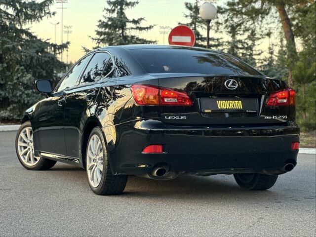Чорний Лексус ІС, об'ємом двигуна 2.5 л та пробігом 207 тис. км за 9350 $, фото 7 на Automoto.ua