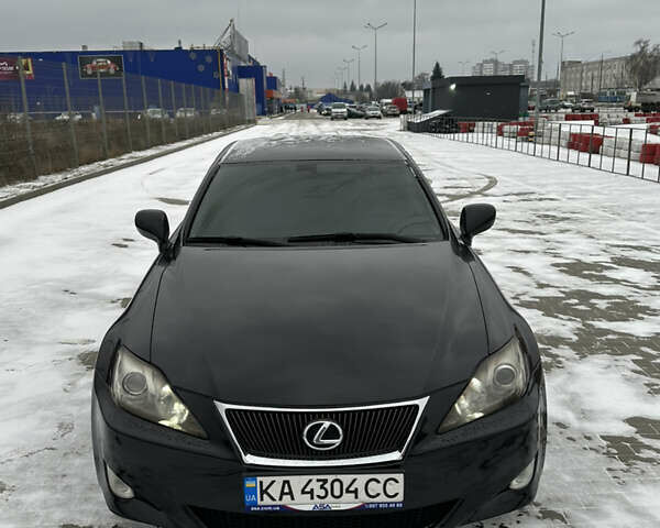 Черный Лексус ИС, объемом двигателя 2.5 л и пробегом 205 тыс. км за 8700 $, фото 2 на Automoto.ua