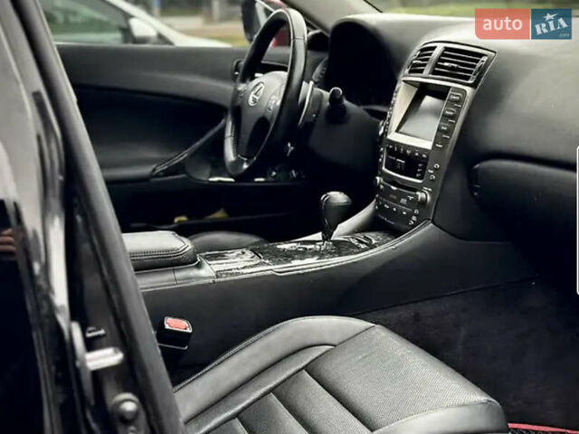 Черный Лексус ИС, объемом двигателя 3 л и пробегом 220 тыс. км за 6100 $, фото 5 на Automoto.ua