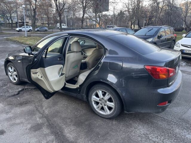 Черный Лексус ИС, объемом двигателя 2.2 л и пробегом 336 тыс. км за 6900 $, фото 11 на Automoto.ua