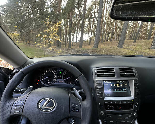 Лексус ІС 2006 у Изюме на Automoto.ua Чорний Лексус ІС, об'ємом двигуна 3.46 л та пробігом 160 тис. км за 9999 $, фото 6 на Automoto.ua
