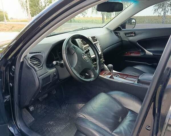 Черный Лексус ИС, объемом двигателя 2.5 л и пробегом 190 тыс. км за 11000 $, фото 14 на Automoto.ua