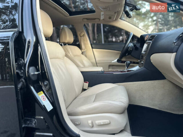 Чорний Лексус ІС, об'ємом двигуна 2.5 л та пробігом 207 тис. км за 9350 $, фото 41 на Automoto.ua