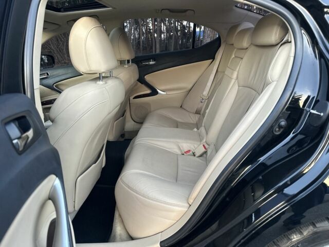 Чорний Лексус ІС, об'ємом двигуна 2.5 л та пробігом 207 тис. км за 9350 $, фото 21 на Automoto.ua