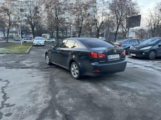Черный Лексус ИС, объемом двигателя 2.2 л и пробегом 336 тыс. км за 6900 $, фото 1 на Automoto.ua