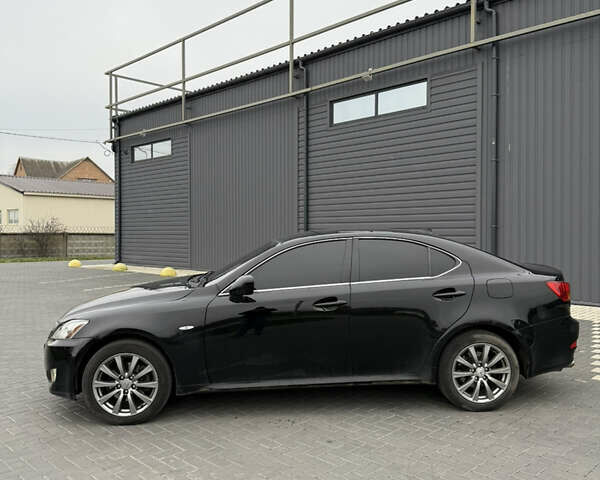 Черный Лексус ИС, объемом двигателя 2.5 л и пробегом 245 тыс. км за 9400 $, фото 2 на Automoto.ua