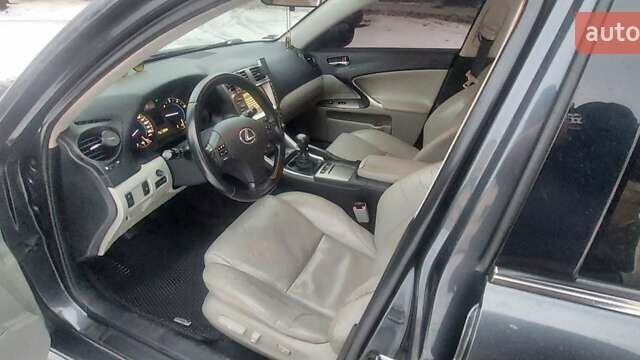 Чорний Лексус ІС, об'ємом двигуна 2.23 л та пробігом 317 тис. км за 6500 $, фото 9 на Automoto.ua