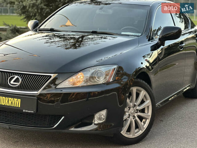 Чорний Лексус ІС, об'ємом двигуна 2.5 л та пробігом 207 тис. км за 9350 $, фото 3 на Automoto.ua