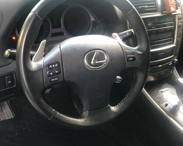 Лексус ІС 2006 у Харкові на Automoto.ua Чорний Лексус ІС, об'ємом двигуна 2.5 л та пробігом 216 тис. км за 7500 $, фото 4 на Automoto.ua