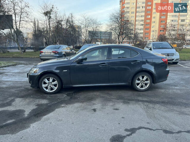 Черный Лексус ИС, объемом двигателя 2.23 л и пробегом 336 тыс. км за 6900 $, фото 1 на Automoto.ua