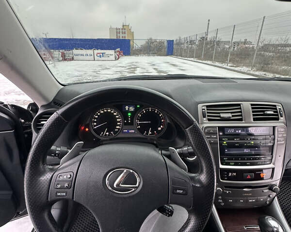 Черный Лексус ИС, объемом двигателя 2.5 л и пробегом 205 тыс. км за 8700 $, фото 11 на Automoto.ua