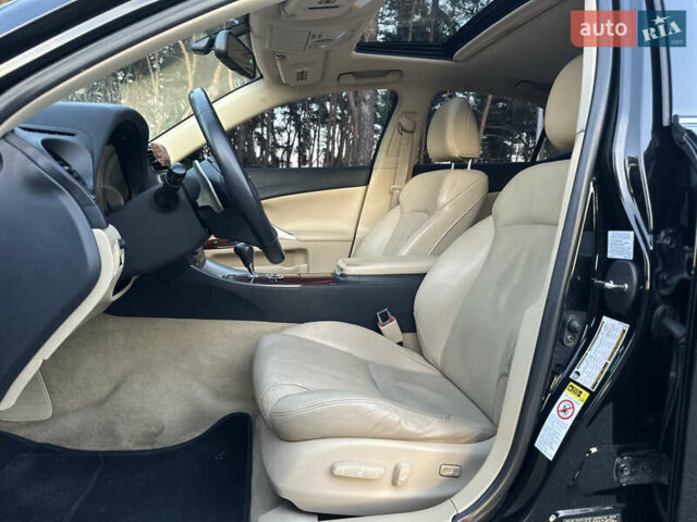 Чорний Лексус ІС, об'ємом двигуна 2.5 л та пробігом 207 тис. км за 9350 $, фото 35 на Automoto.ua
