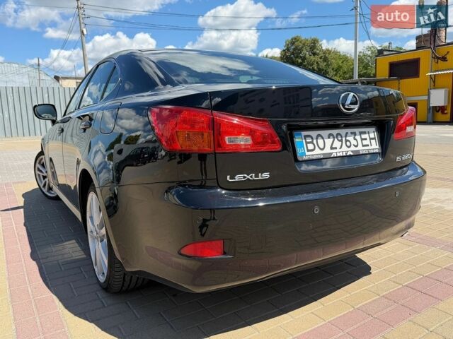 Чорний Лексус ІС, об'ємом двигуна 2.2 л та пробігом 236 тис. км за 7000 $, фото 4 на Automoto.ua