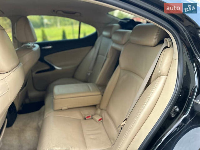 Черный Лексус ИС, объемом двигателя 2.5 л и пробегом 256 тыс. км за 8600 $, фото 20 на Automoto.ua