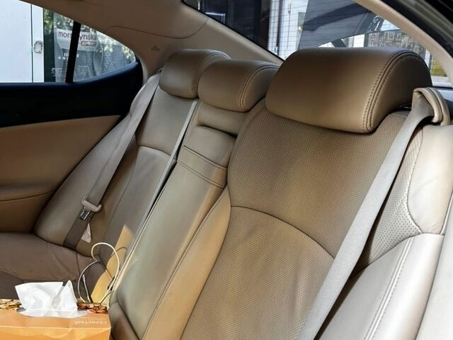 Чорний Лексус ІС, об'ємом двигуна 3 л та пробігом 229 тис. км за 9600 $, фото 7 на Automoto.ua