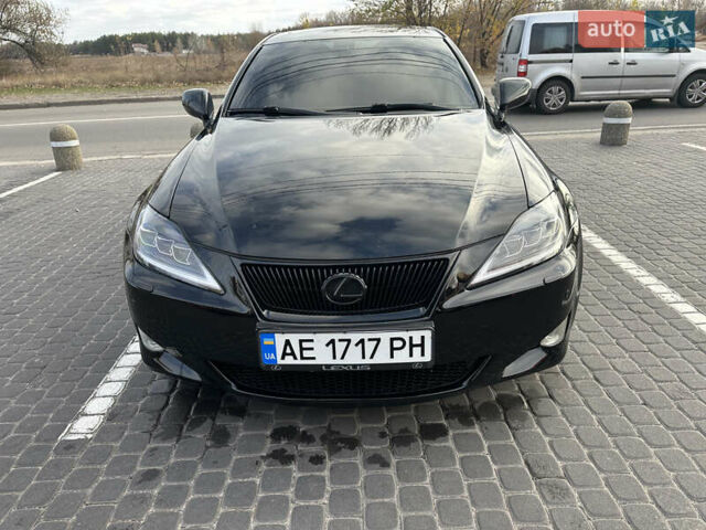 Черный Лексус ИС, объемом двигателя 3 л и пробегом 130 тыс. км за 8200 $, фото 1 на Automoto.ua